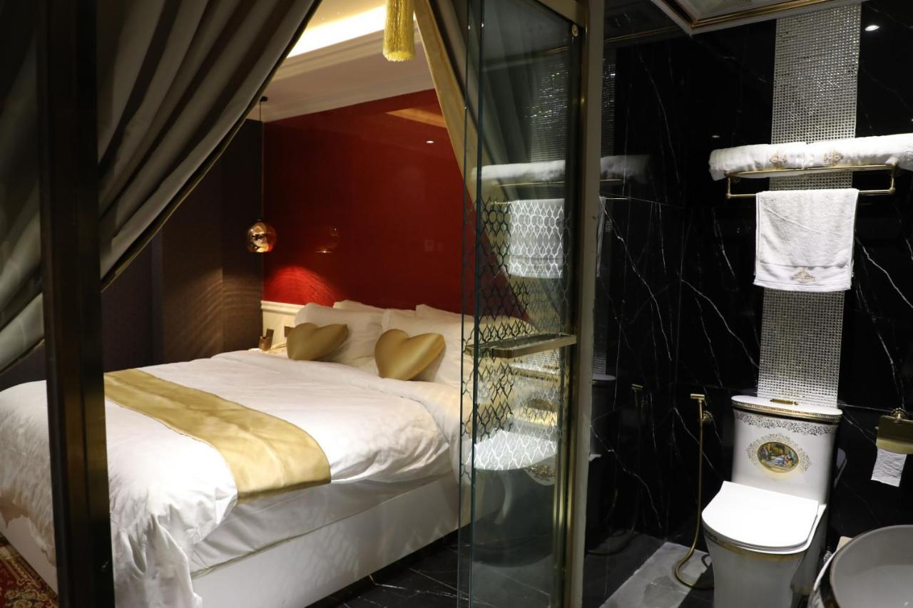 Enjoy Hotel 7 Ho Chi Minh-staden Exteriör bild